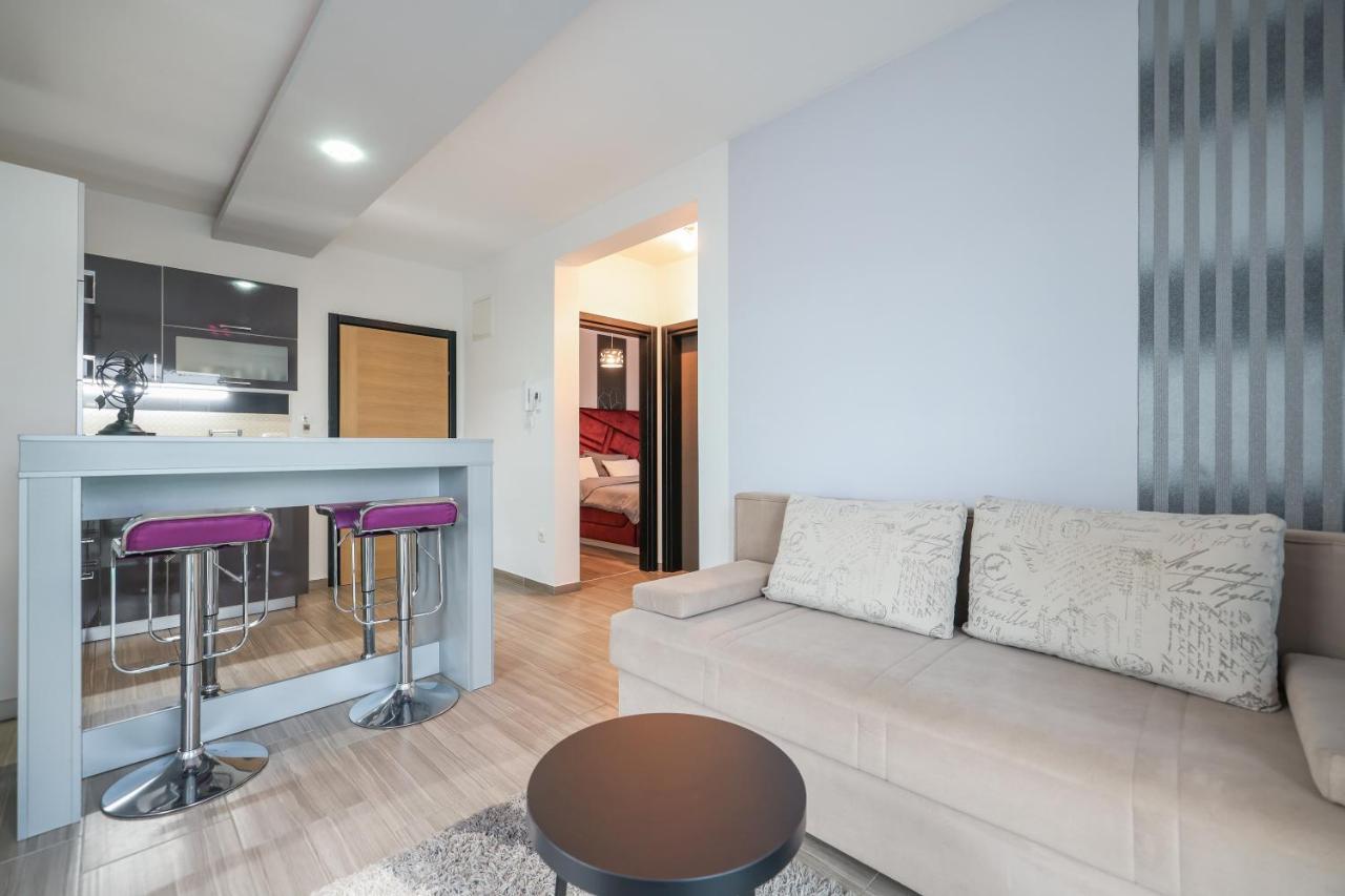 Boutique Apartments Blitz بيبينيا المظهر الخارجي الصورة