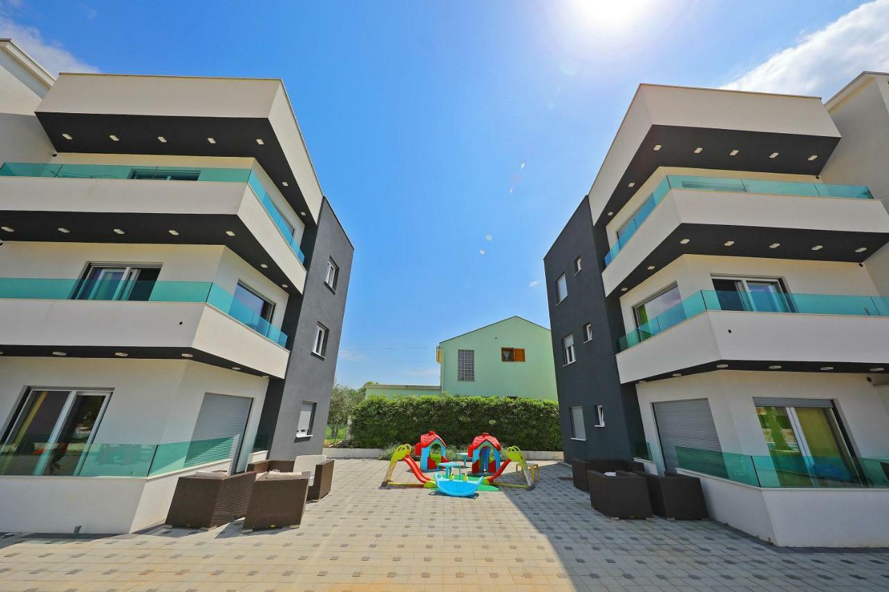 Boutique Apartments Blitz بيبينيا المظهر الخارجي الصورة