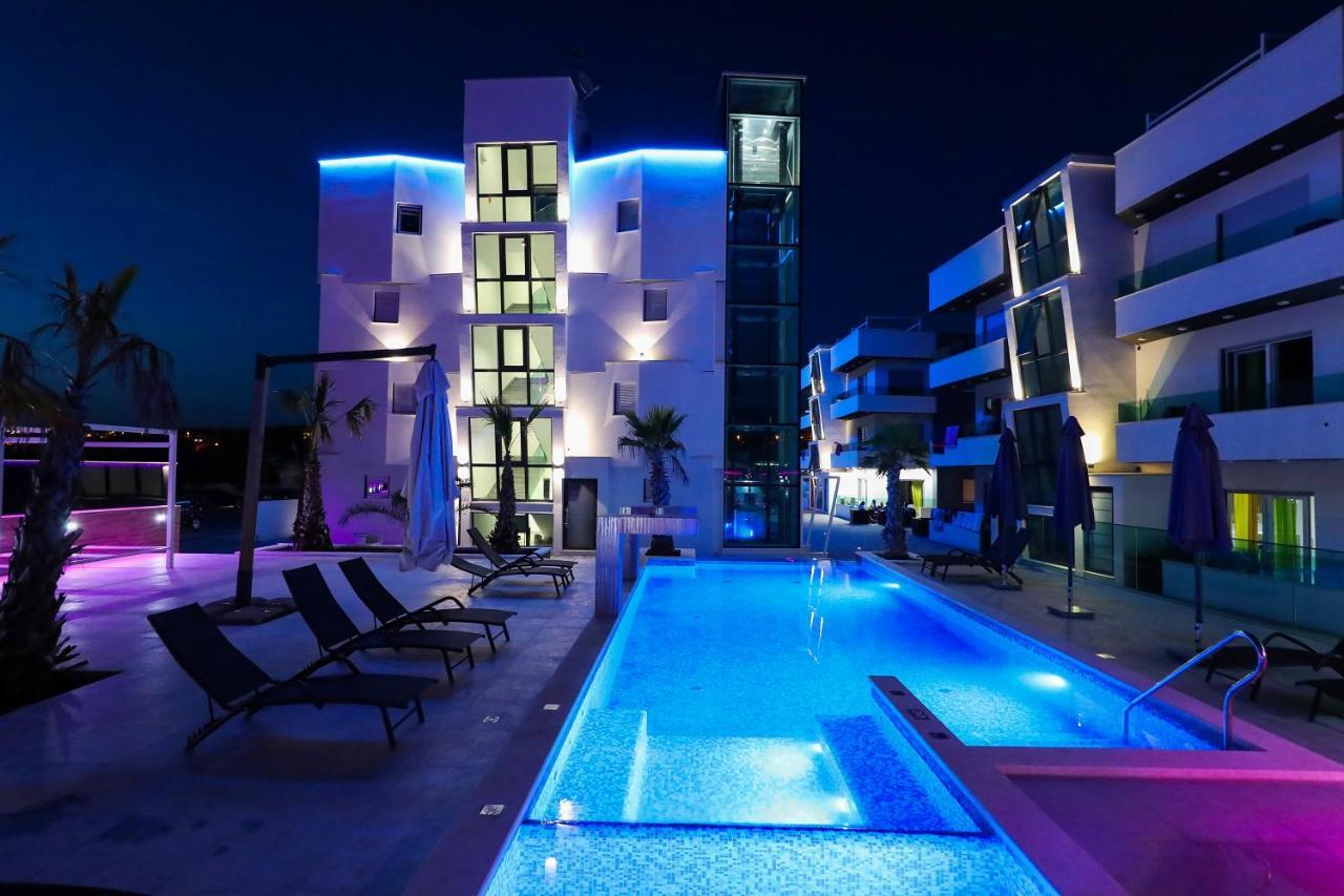 Boutique Apartments Blitz بيبينيا المظهر الخارجي الصورة